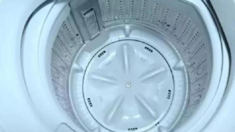 洗衣机半年不洗内部很脏 家政阿姨支招洗衣服更干净